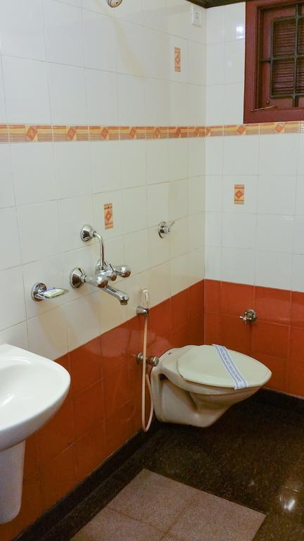 River View Guest House - Kavitha Residency Μπανγκαλόρ Εξωτερικό φωτογραφία